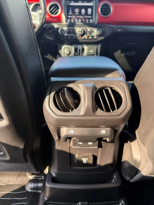 2020 Jeep JL Wrangler - Image 13 of 17