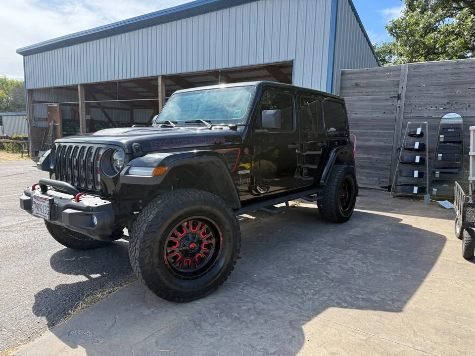 2020 Jeep JL Wrangler - Image 5 of 10