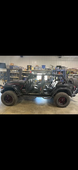 2020 Jeep JL Wrangler - Image 4 of 10