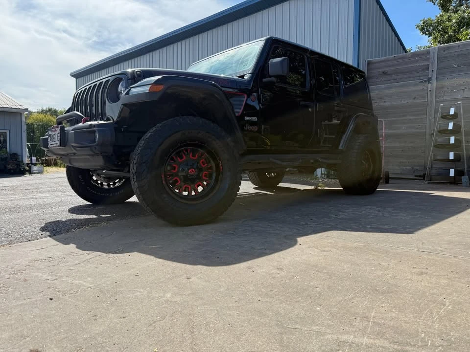 2020 Jeep JL Wrangler - Image 2 of 10