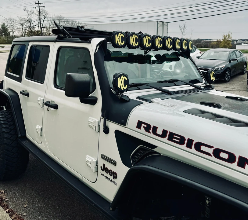 2020 Jeep JL Wrangler - Image 28 of 30