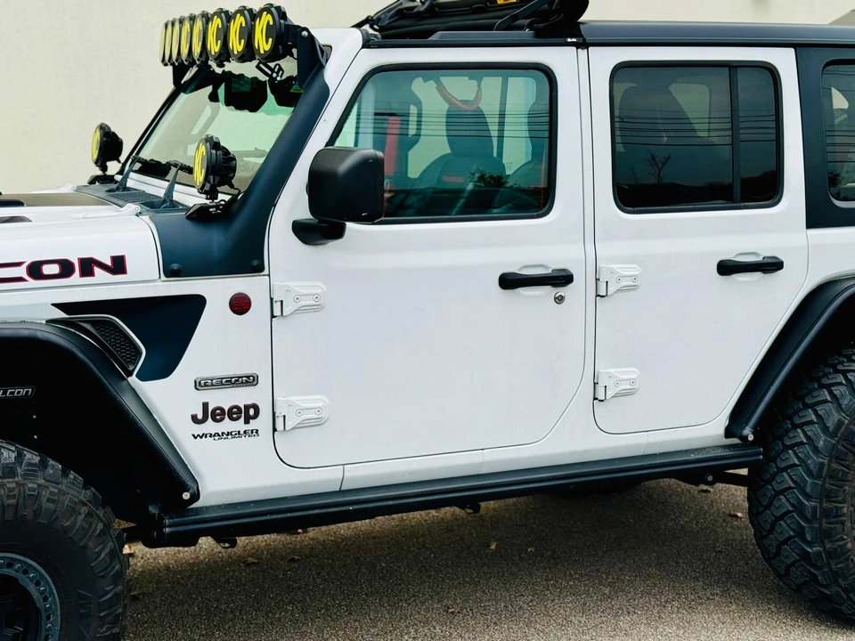 2020 Jeep JL Wrangler - Image 20 of 30