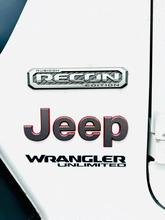 2020 Jeep JL Wrangler - Image 19 of 30