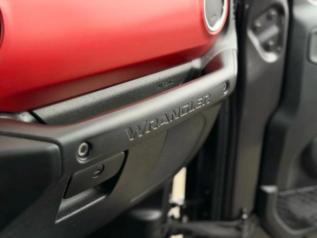 2020 Jeep JL Wrangler - Image 29 of 31