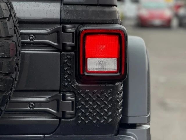 2020 Jeep JL Wrangler - Image 9 of 31