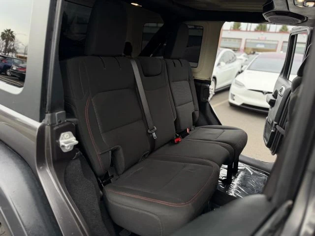 2020 Jeep JL Wrangler - Image 16 of 31