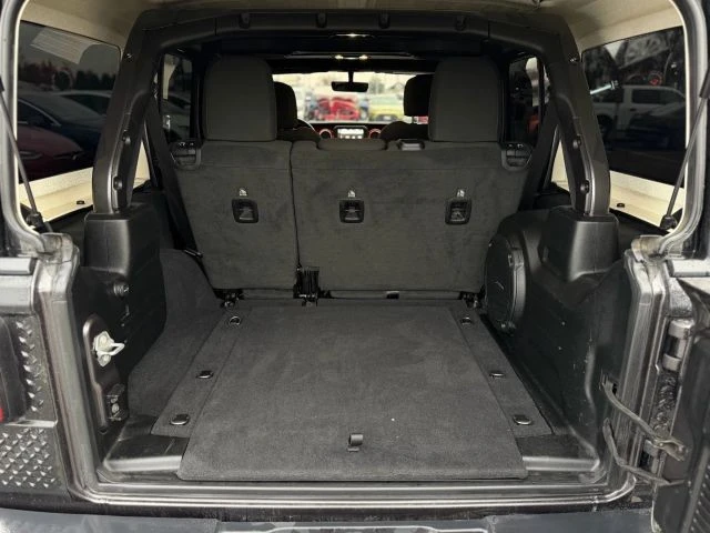2020 Jeep JL Wrangler - Image 11 of 31
