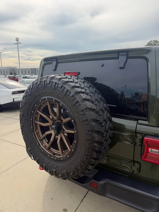 2020 Jeep JL Wrangler - Image 8 of 8