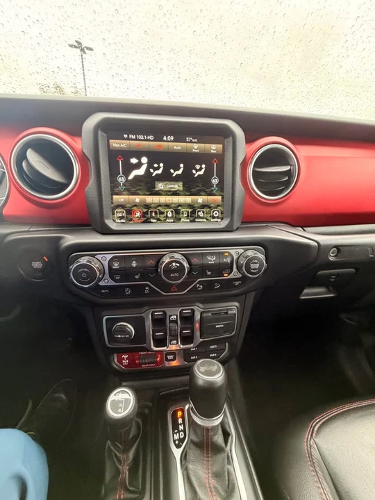 2020 Jeep JL Wrangler - Image 9 of 10
