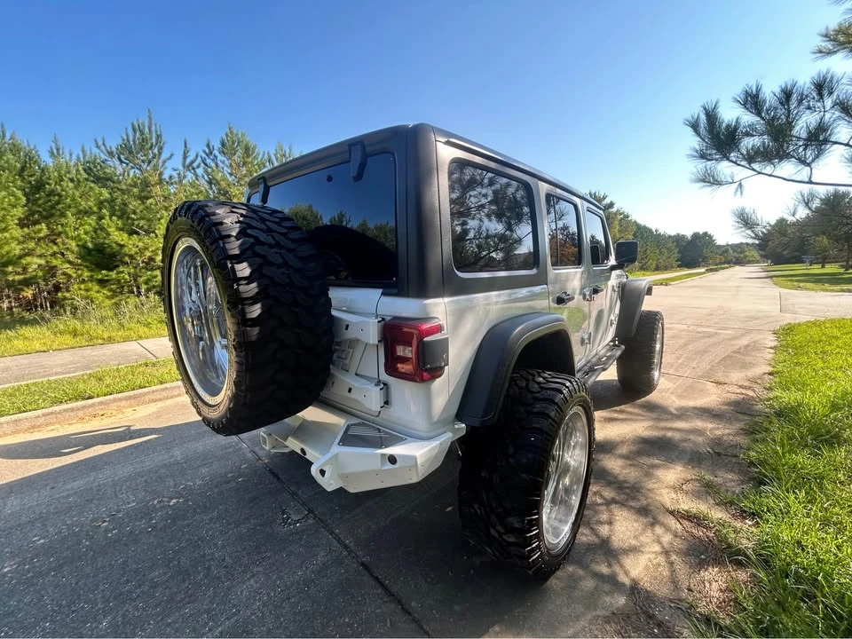 2020 Jeep JL Wrangler - Image 3 of 7