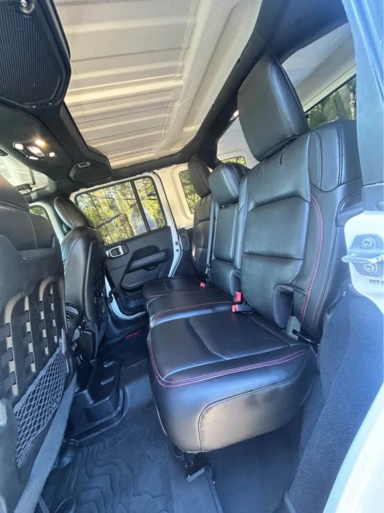 2020 Jeep JL Wrangler - Image 6 of 7