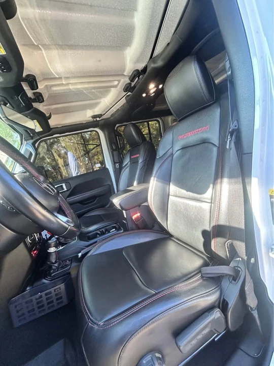 2020 Jeep JL Wrangler - Image 5 of 7