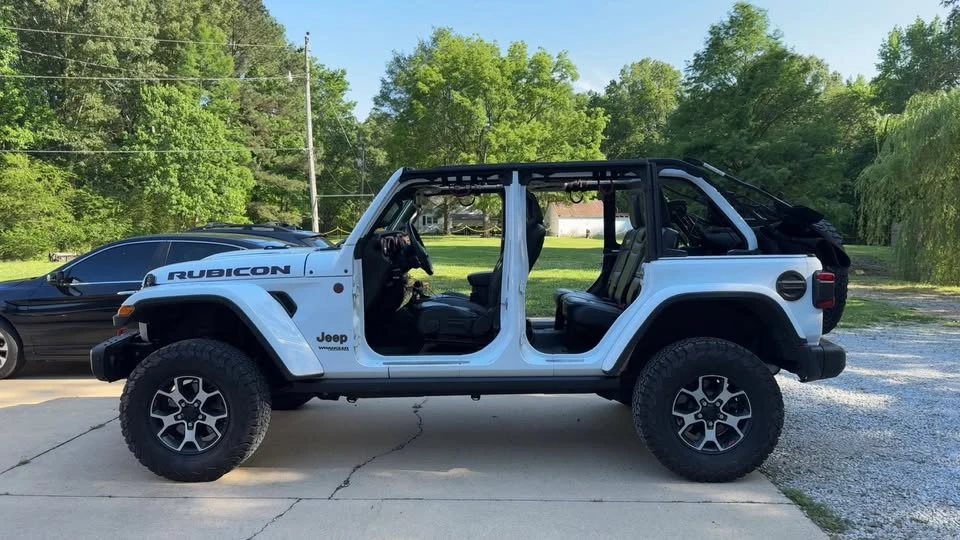 2020 Jeep JL Wrangler - Image 2 of 20