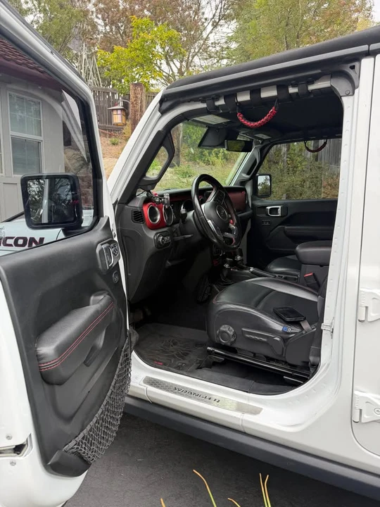 2020 Jeep JL Wrangler - Image 7 of 20