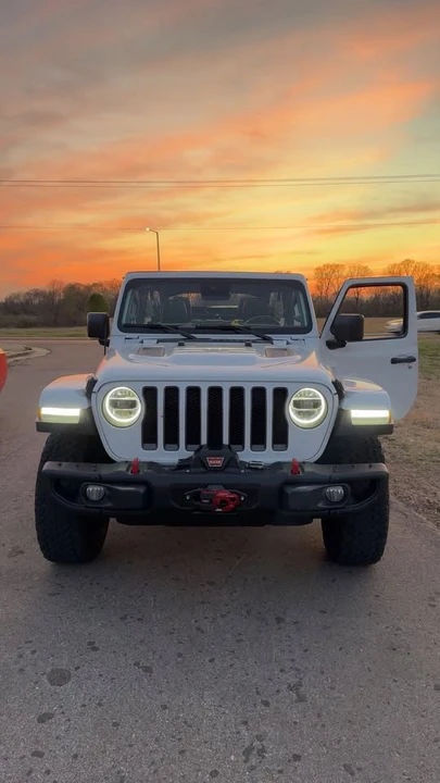 2020 Jeep JL Wrangler - Image 19 of 20