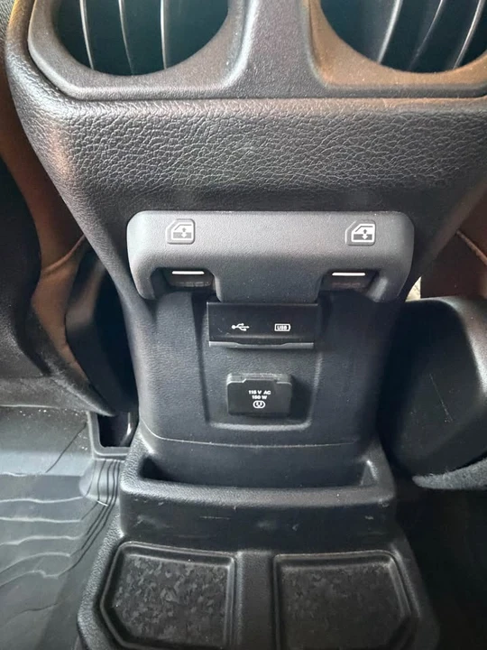 2020 Jeep JL Wrangler - Image 5 of 15