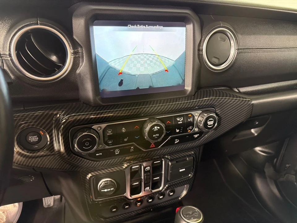 2020 Jeep JL Wrangler - Image 15 of 27