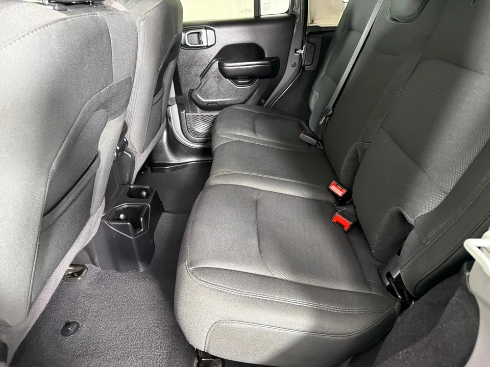 2020 Jeep JL Wrangler - Image 19 of 21