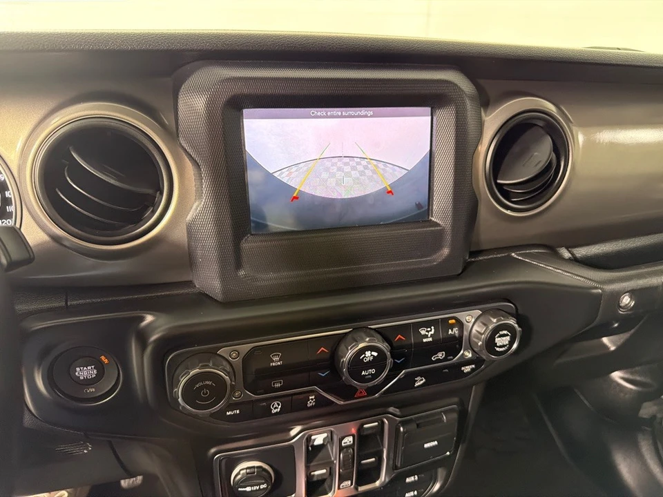 2020 Jeep JL Wrangler - Image 17 of 21