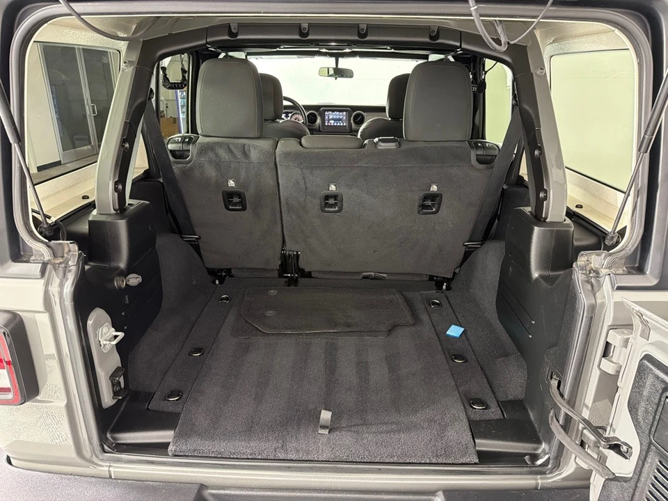 2020 Jeep JL Wrangler - Image 21 of 21