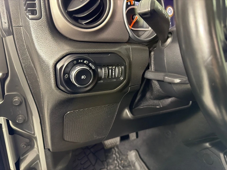 2020 Jeep JL Wrangler - Image 14 of 21