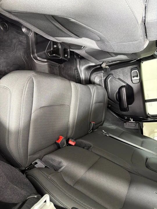 2020 Jeep JL Wrangler - Image 20 of 21