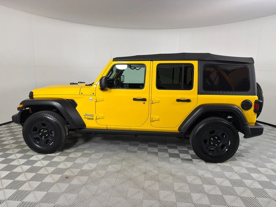 2020 Jeep JL Wrangler - Image 8 of 12