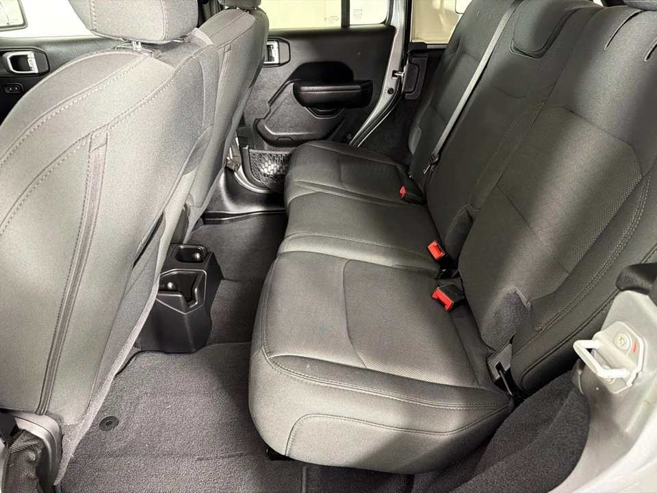 2020 Jeep JL Wrangler - Image 16 of 21