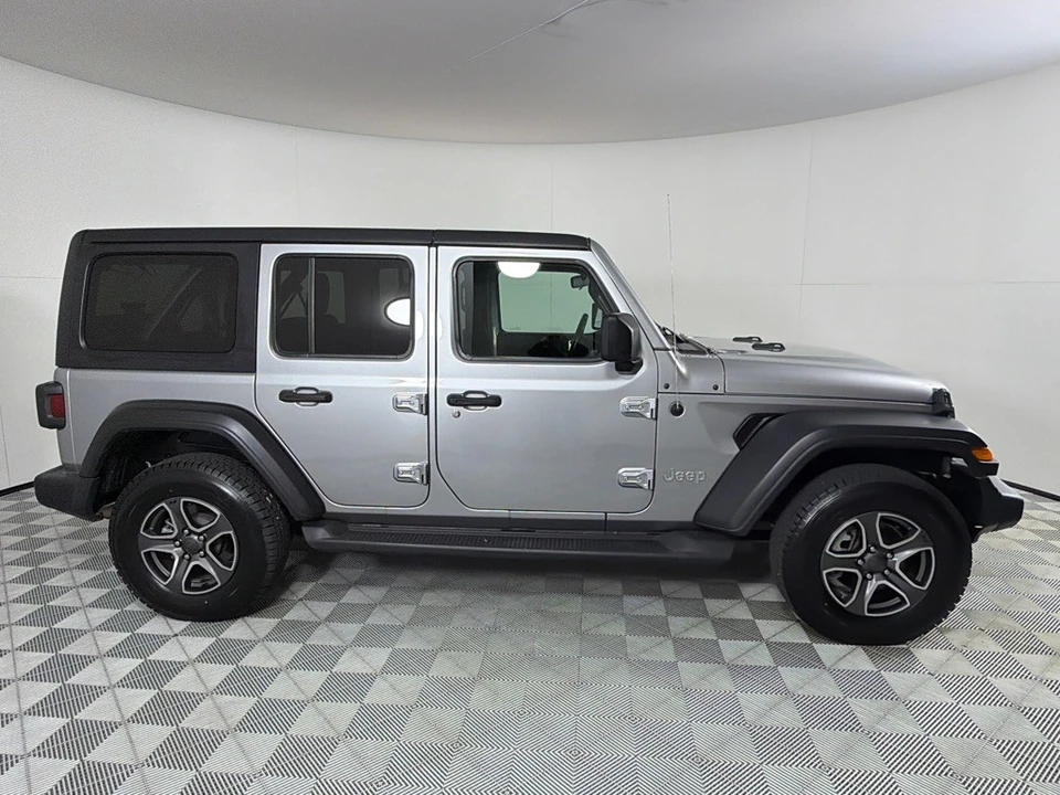 2020 Jeep JL Wrangler - Image 4 of 21