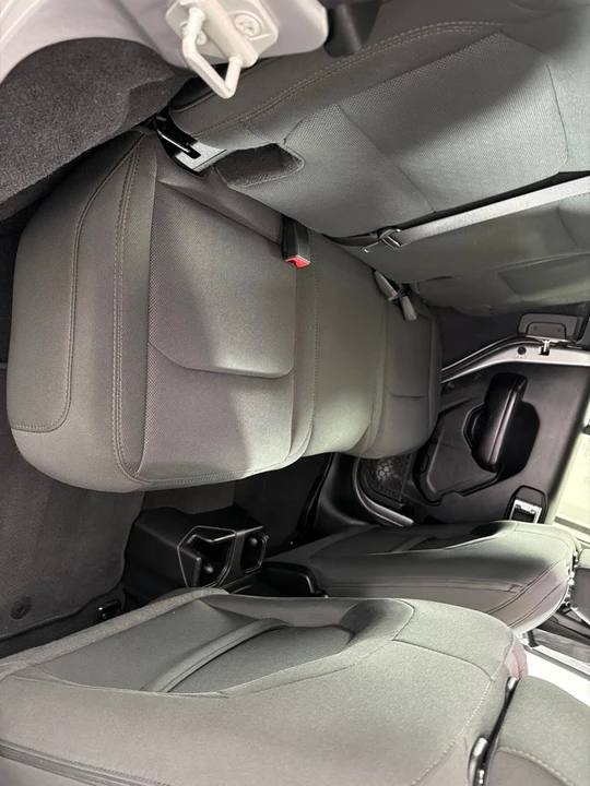 2020 Jeep JL Wrangler - Image 19 of 21