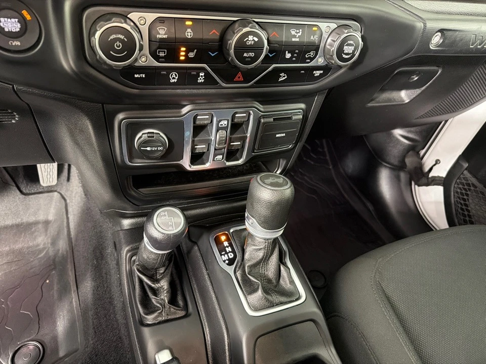 2020 Jeep JL Wrangler - Image 18 of 27