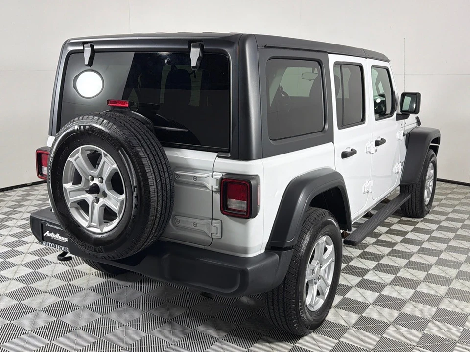 2020 Jeep JL Wrangler - Image 5 of 27