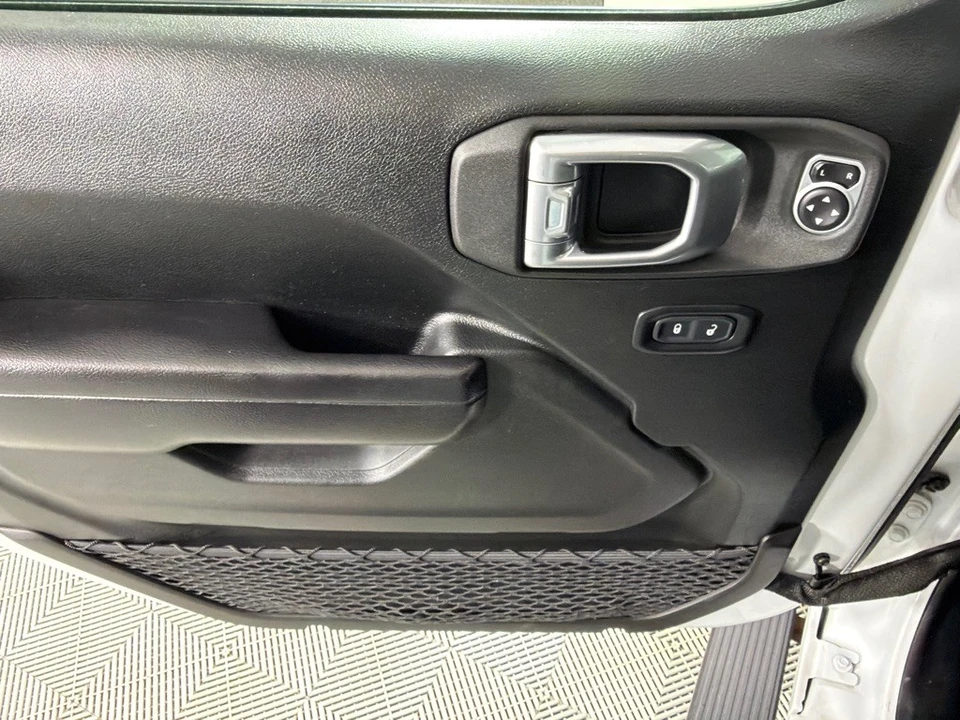 2020 Jeep JL Wrangler - Image 11 of 27