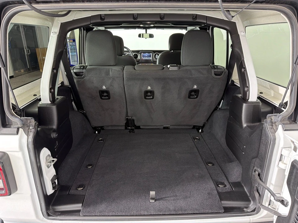 2020 Jeep JL Wrangler - Image 21 of 27
