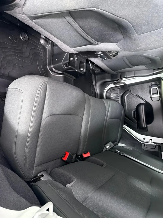 2020 Jeep JL Wrangler - Image 19 of 27