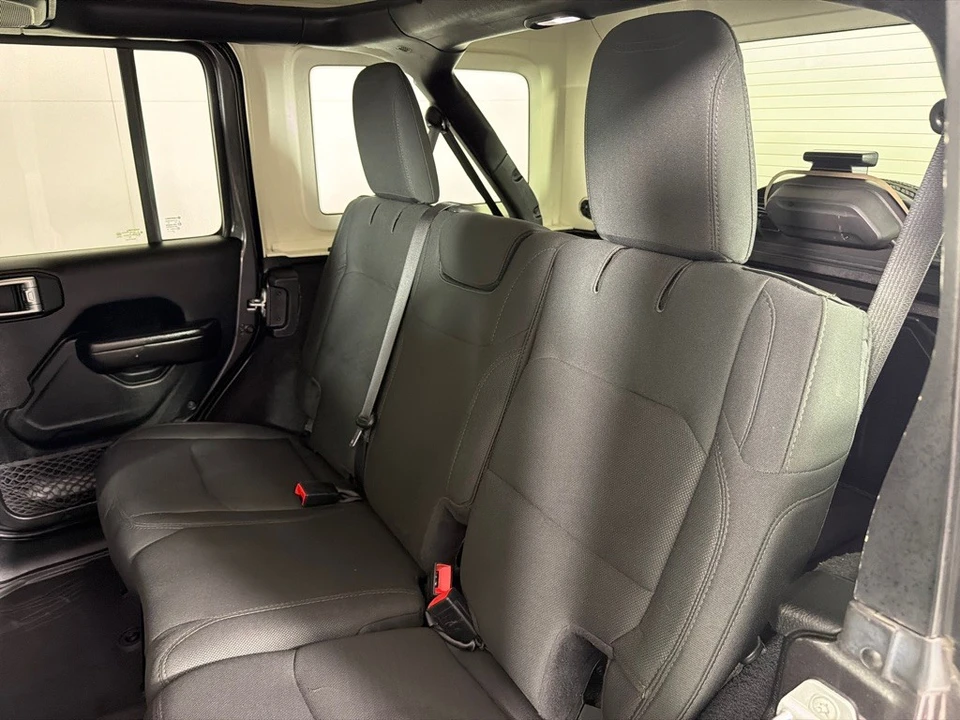 2020 Jeep JL Wrangler - Image 20 of 27