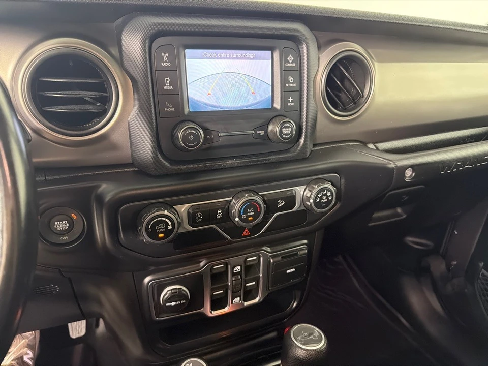 2020 Jeep JL Wrangler - Image 16 of 27