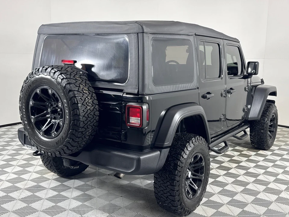 2020 Jeep JL Wrangler - Image 5 of 12