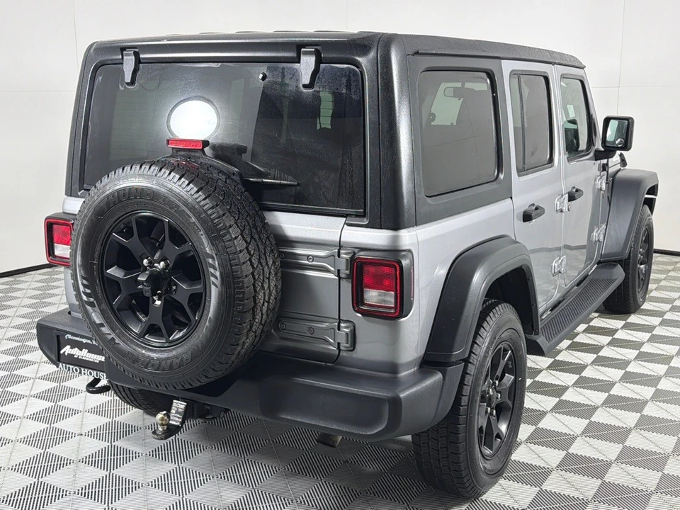2020 Jeep JL Wrangler - Image 4 of 26