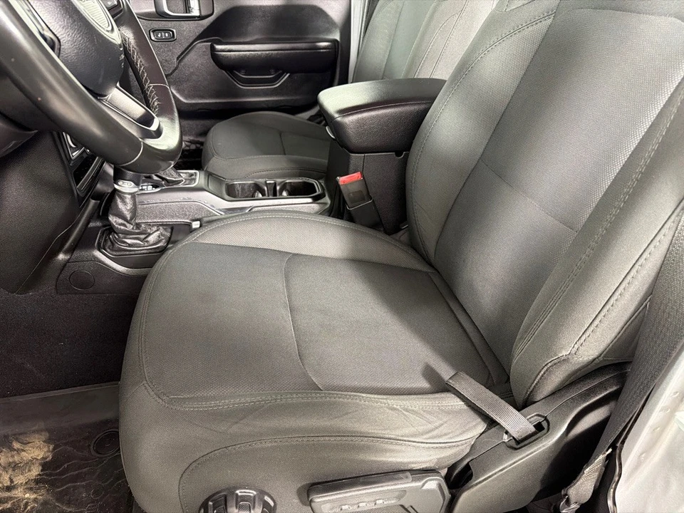 2020 Jeep JL Wrangler - Image 11 of 26