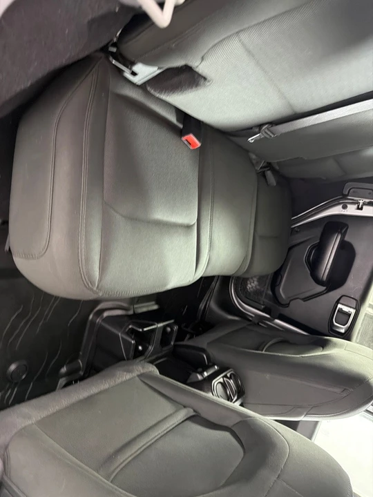 2020 Jeep JL Wrangler - Image 21 of 26