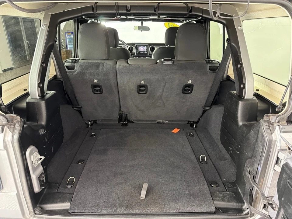 2020 Jeep JL Wrangler - Image 20 of 26