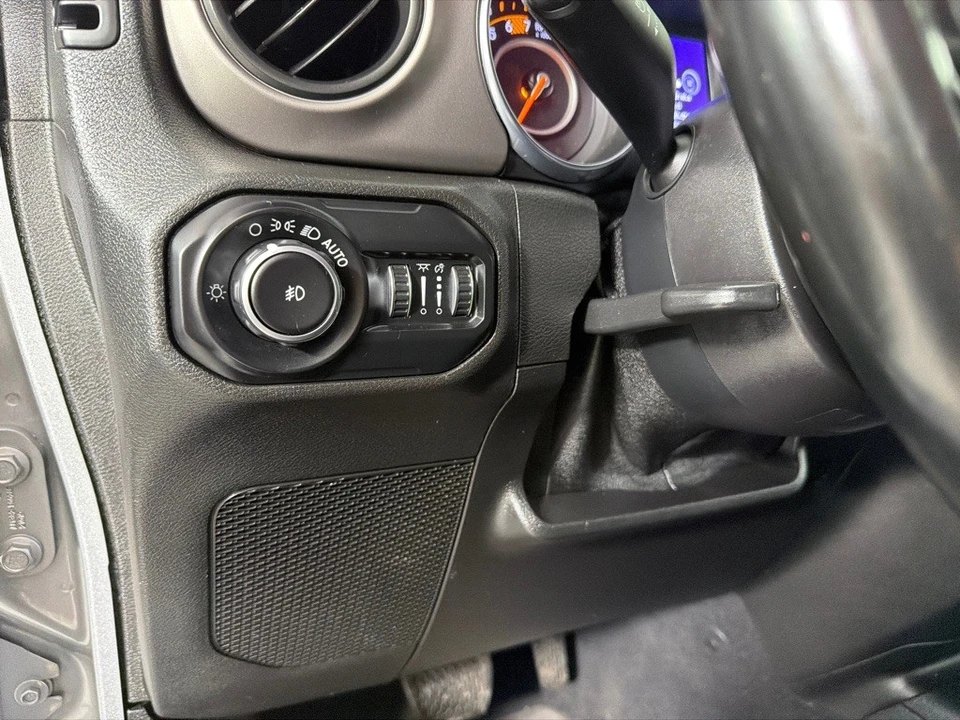 2020 Jeep JL Wrangler - Image 13 of 26