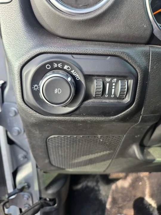 2020 Jeep JL Wrangler - Image 20 of 20
