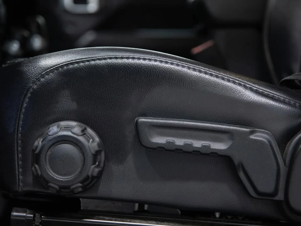 2020 Jeep JL Wrangler - Image 15 of 20