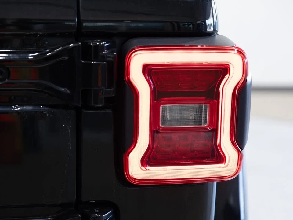 2020 Jeep JL Wrangler - Image 11 of 20
