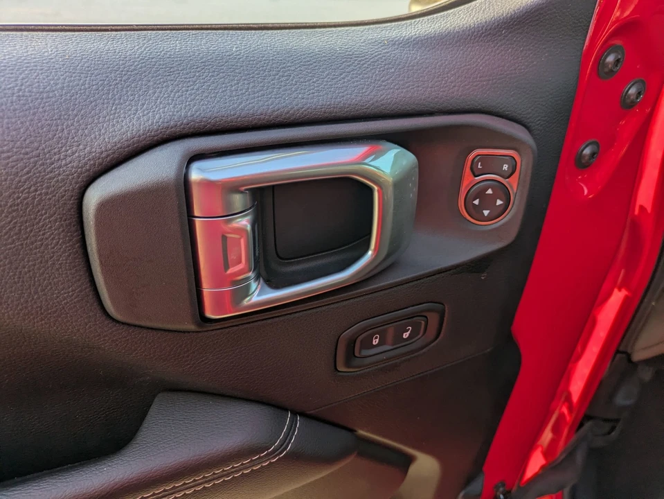 2020 Jeep JL Wrangler - Image 17 of 21