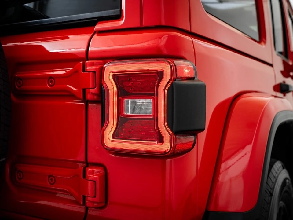 2020 Jeep JL Wrangler - Image 9 of 21