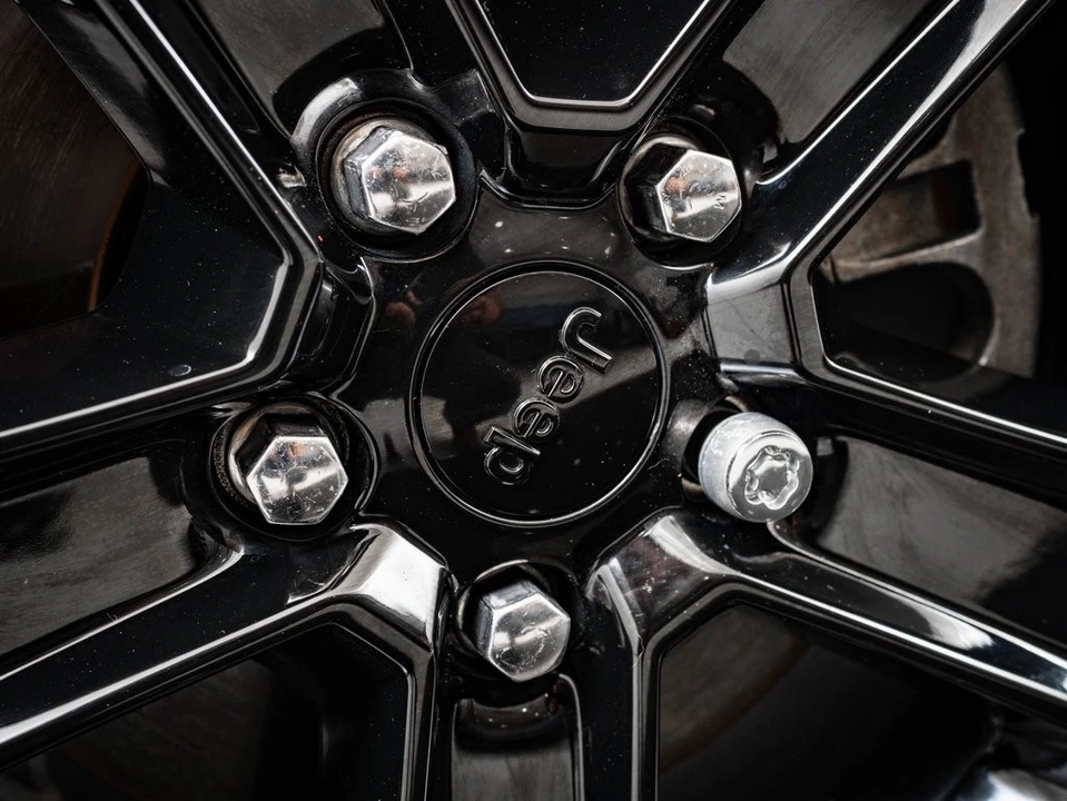 2020 Jeep JL Wrangler - Image 8 of 21