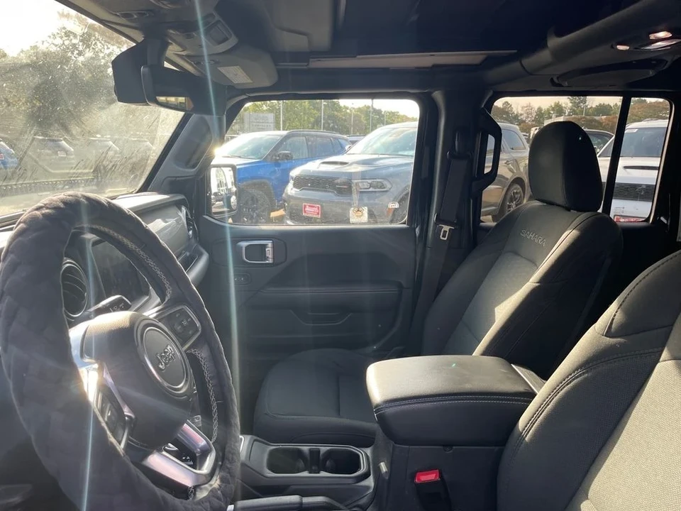 2020 Jeep JL Wrangler - Image 2 of 12